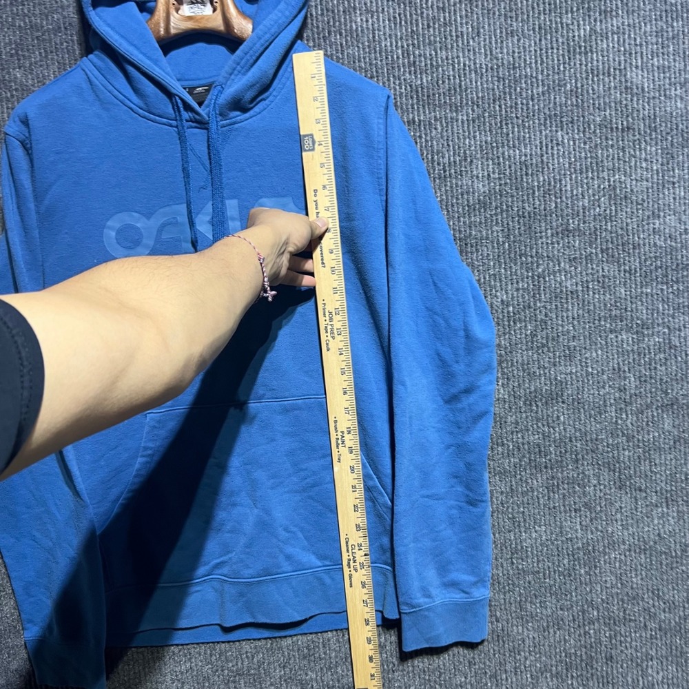 Oakley Hoodie Mens Large Blue Logo Pullover Fleece Sweatshirt Regular Fit - Picture 2 of 8